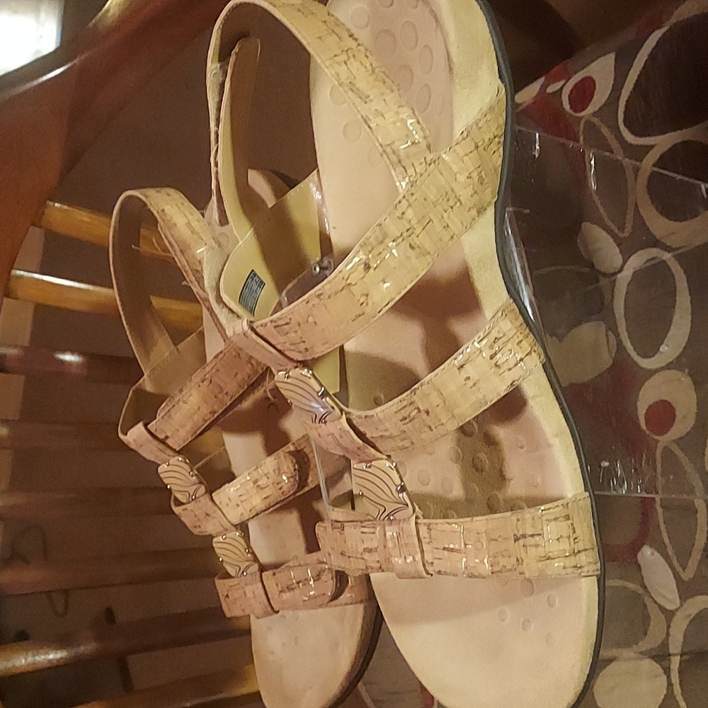 Sandals - Picture 3 of 7
